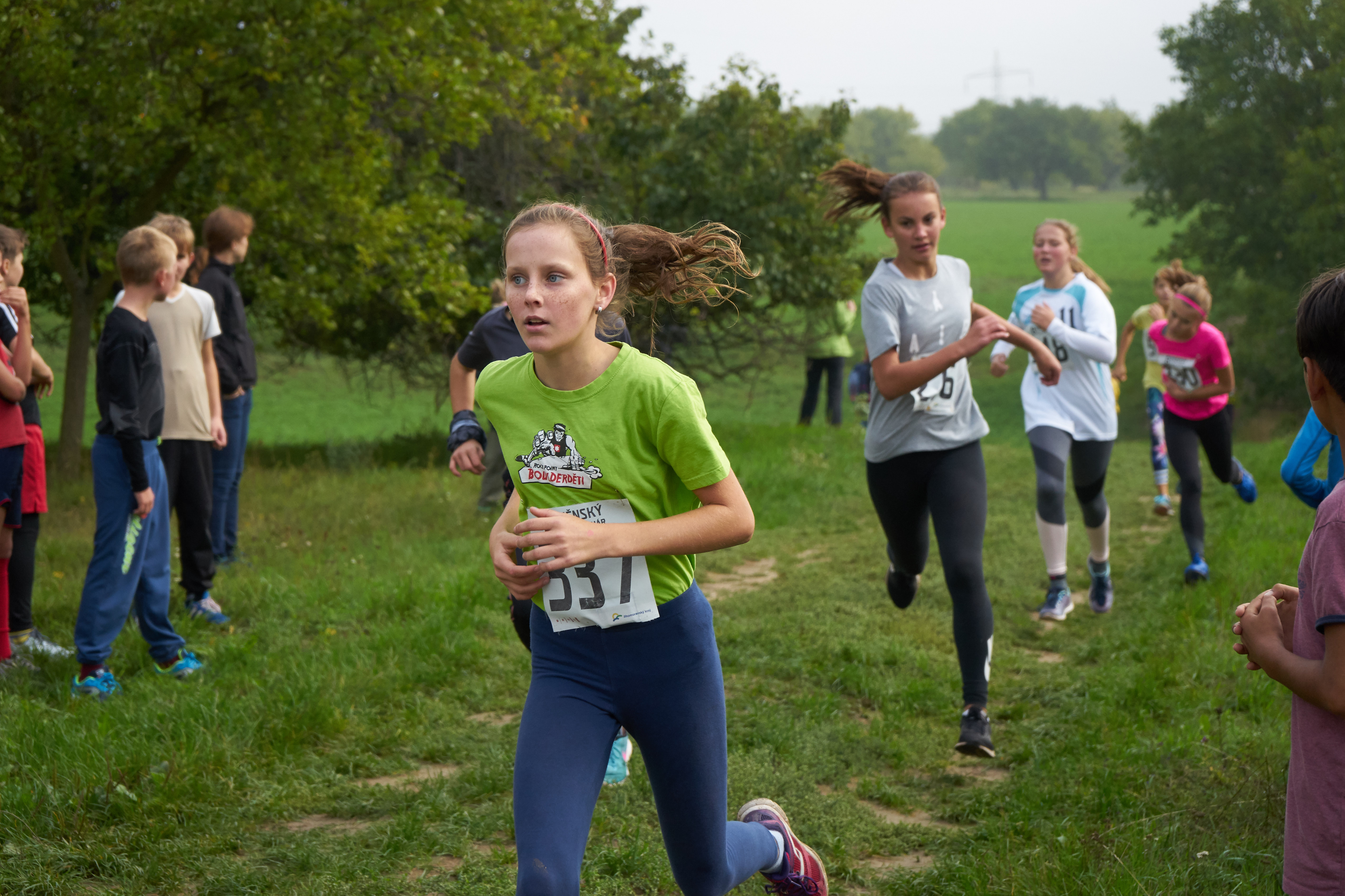 běžící žákyně